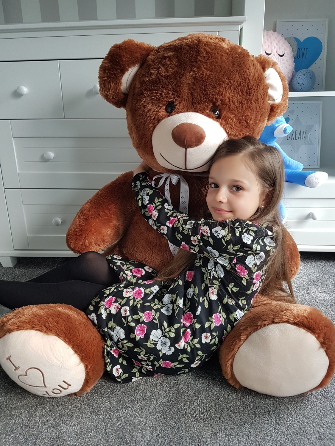 big plush giant teddy bear
